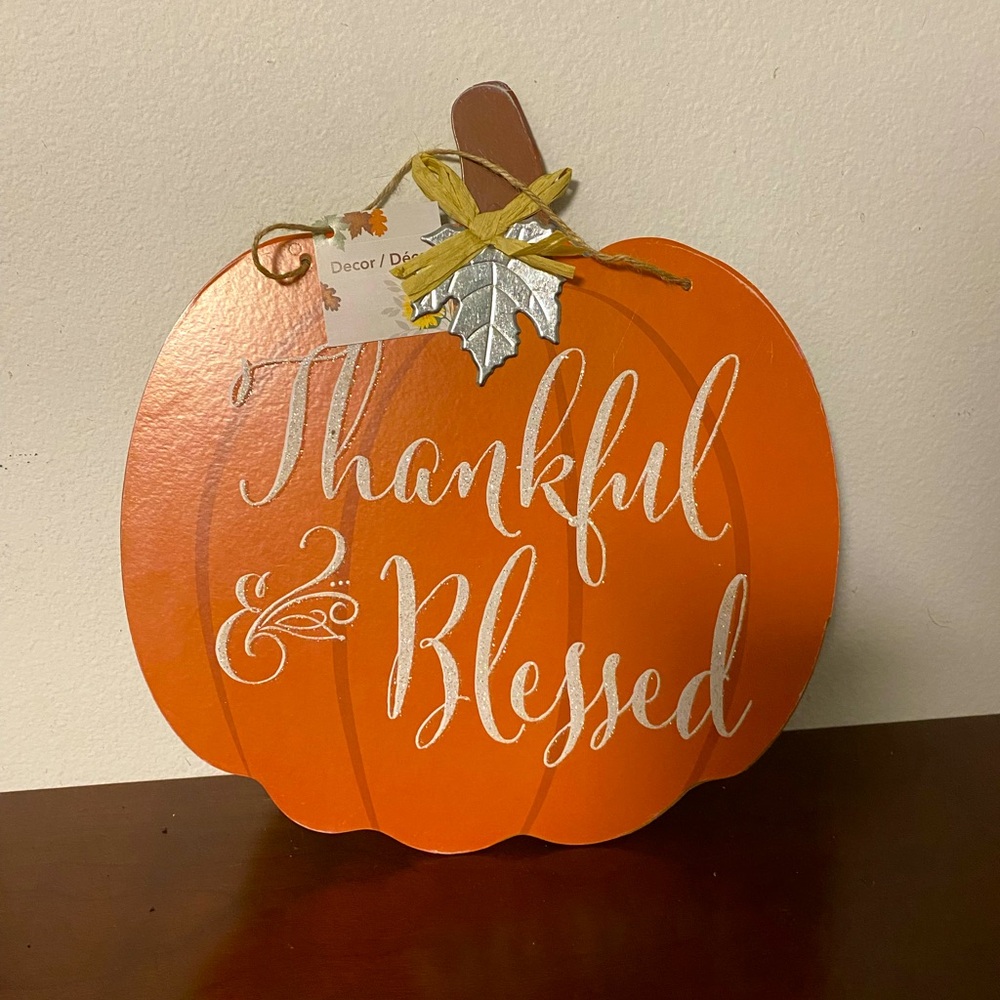 Fall Pumpkin Hanging Sign